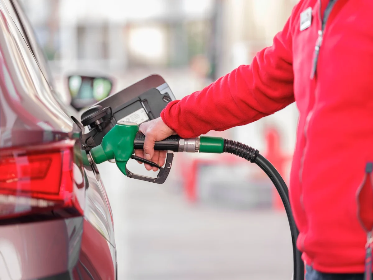Carburant : pourquoi l’Espagne est 40 centimes moins chère que la France ?